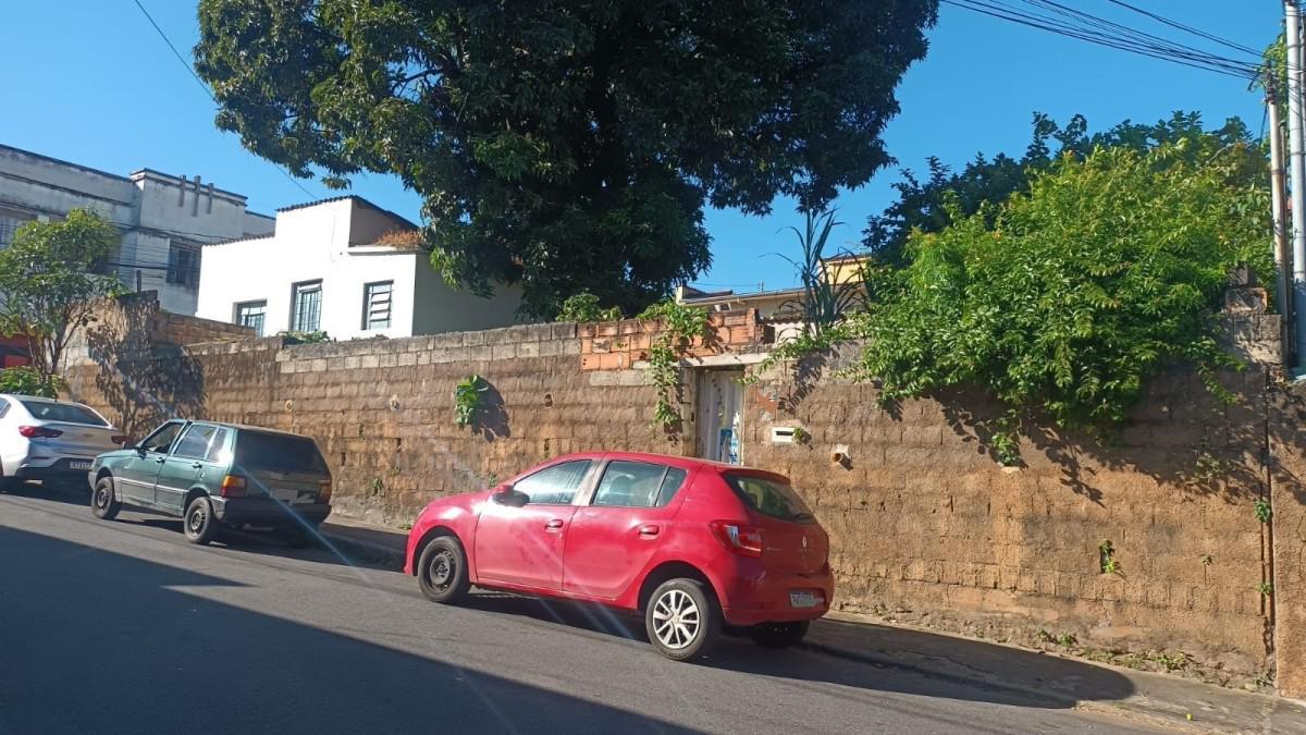 Casa, João Pinheiro, 3 Quartos, 0 Vaga