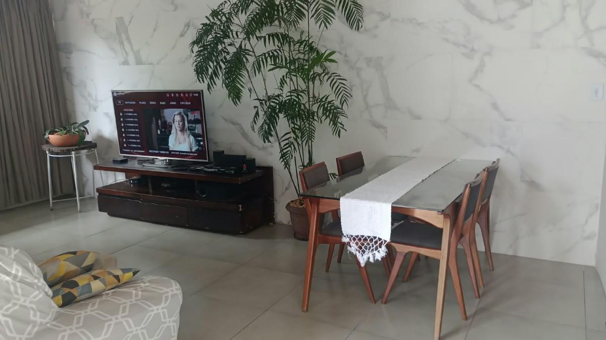 Casa, Vista Alegre, 2 Quartos, 2 Vagas