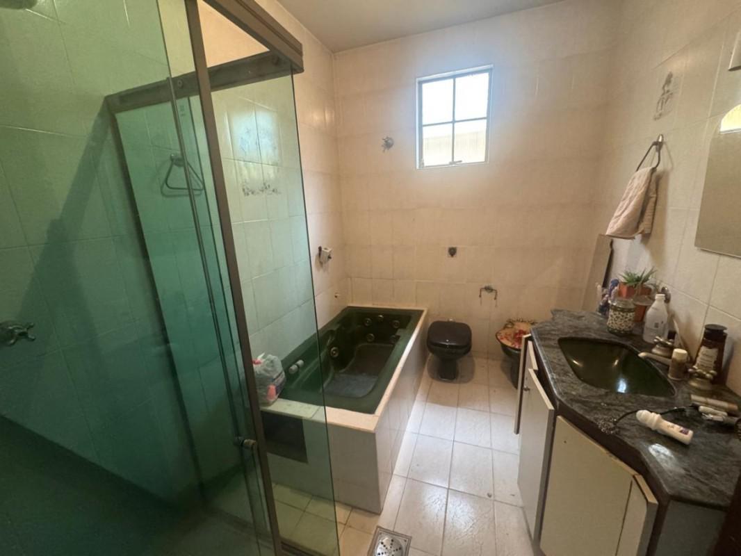 Casa, Dona Clara, 3 Quartos, 4 Vagas, 1 Suíte