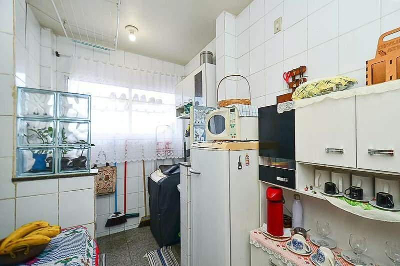 Apartamento, Sagrada Família, 2 Quartos, 1 Vaga, 1 Suíte