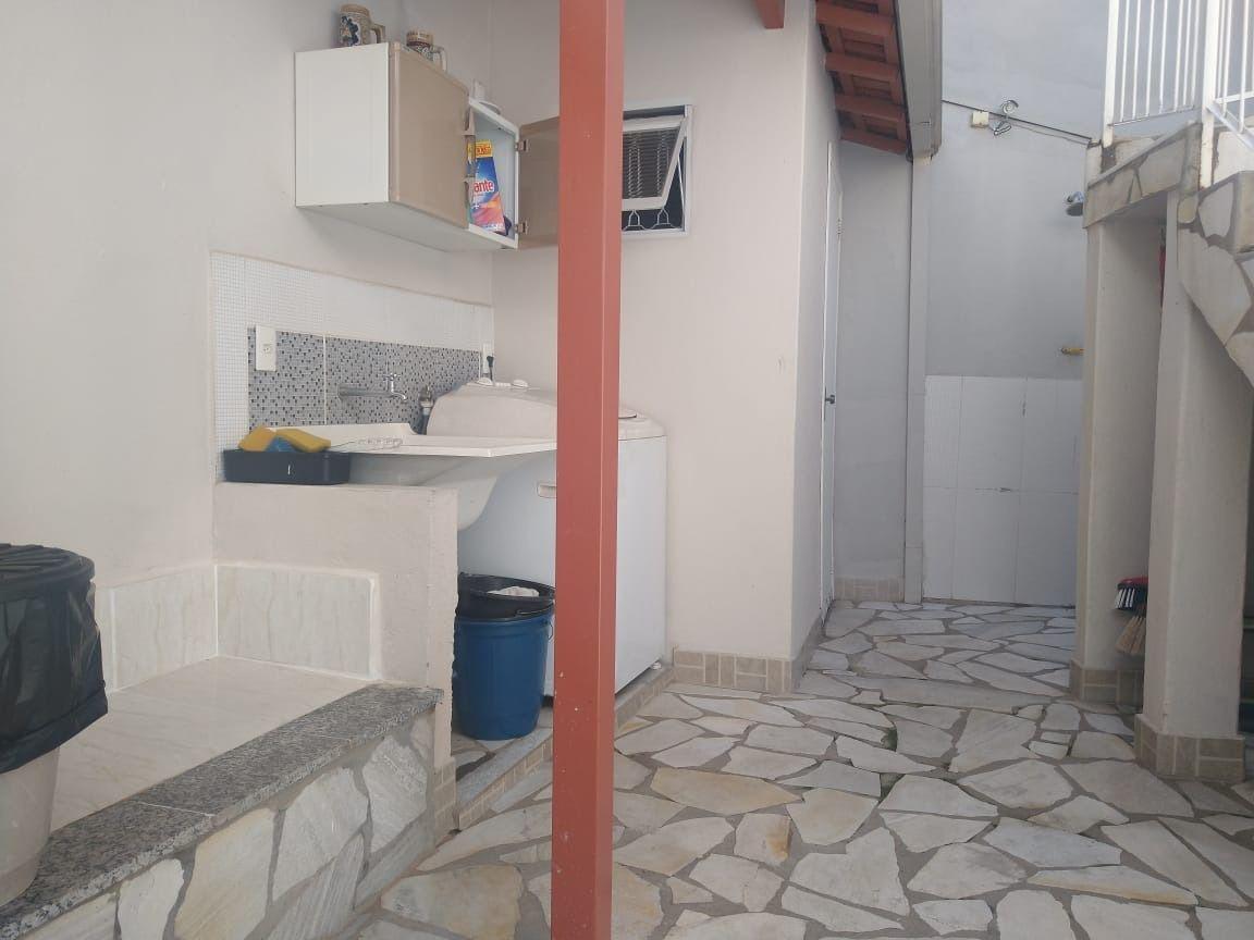 Casa, Santa Maria, 4 Quartos, 2 Vagas, 3 Suítes