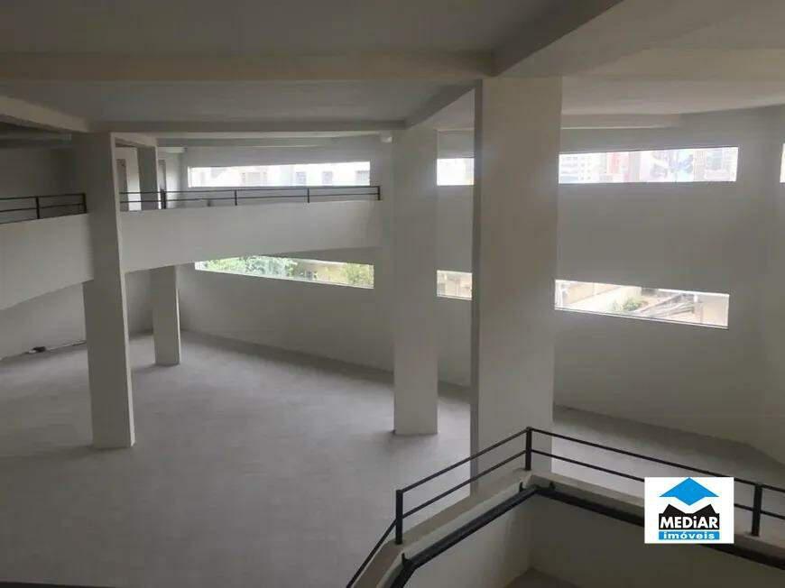 Prédio, Floresta, 0 Quarto, 25 Vagas