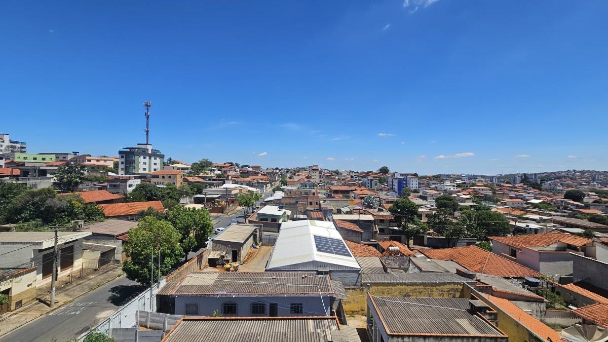 Cobertura, Miramar (barreiro), 3 Quartos, 2 Vagas, 1 Suíte