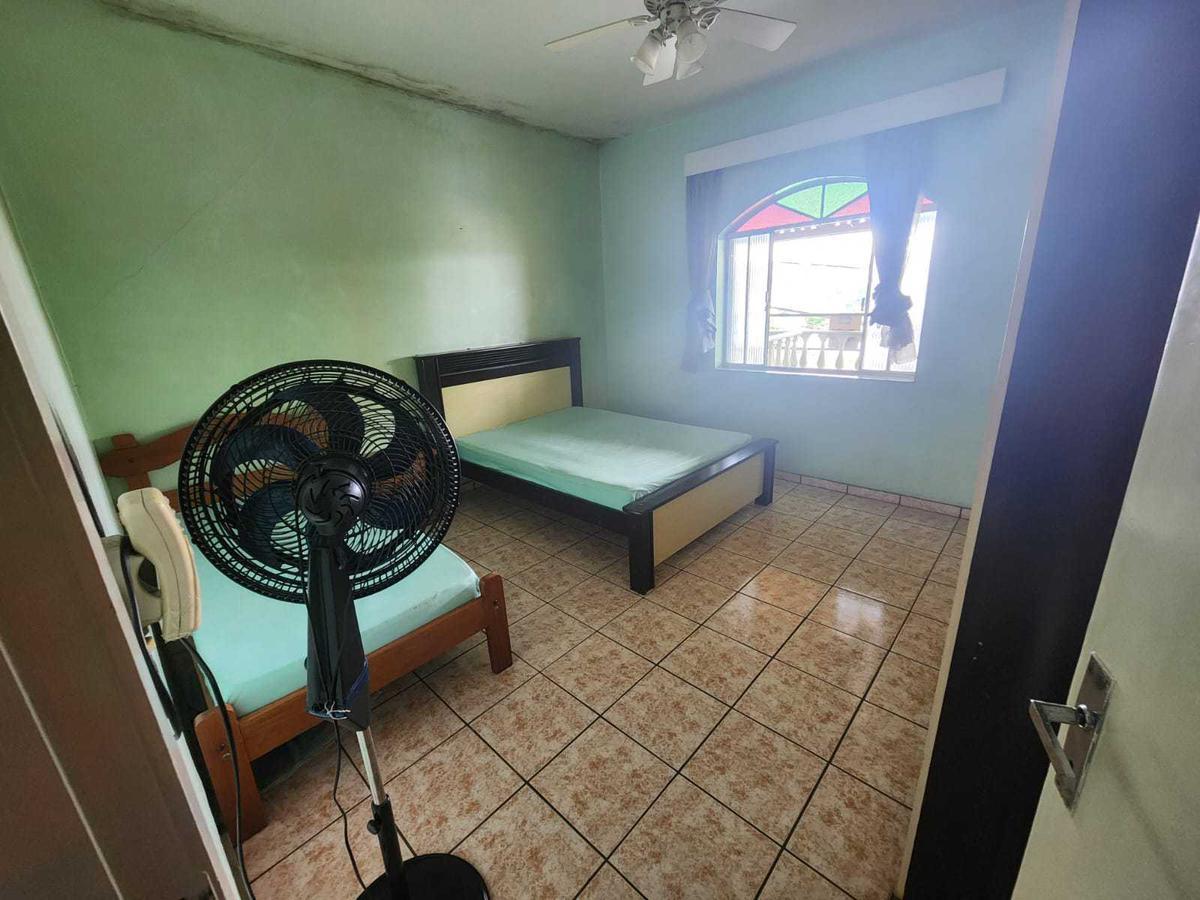 Casa, Novo Glória, 4 Quartos, 2 Vagas, 1 Suíte