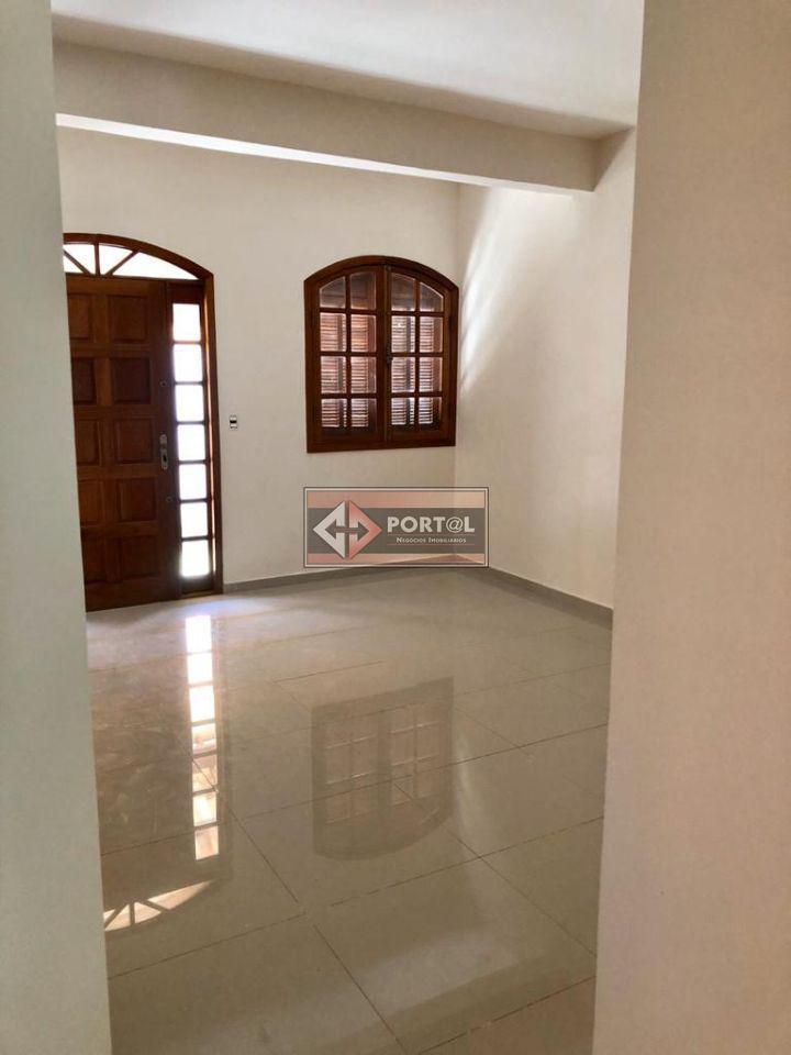 Casa, Vitória, 4 Quartos, 4 Vagas, 2 Suítes