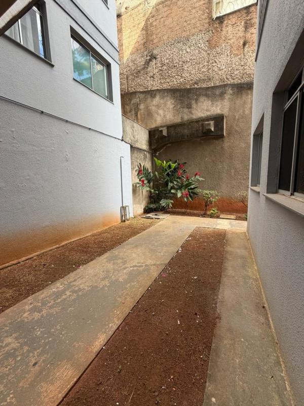 Apartamento, Petrópolis (barreiro), 2 Quartos, 1 Vaga