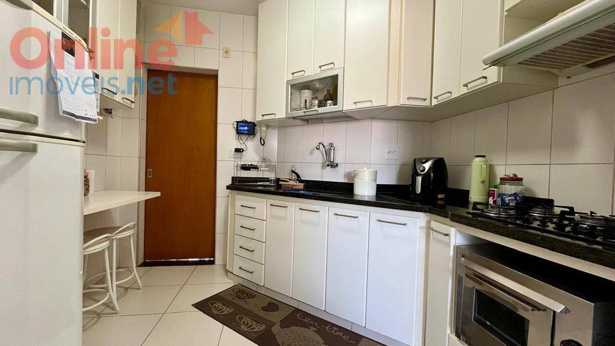 Apartamento, Sagrada Família, 3 Quartos, 0 Vaga, 1 Suíte