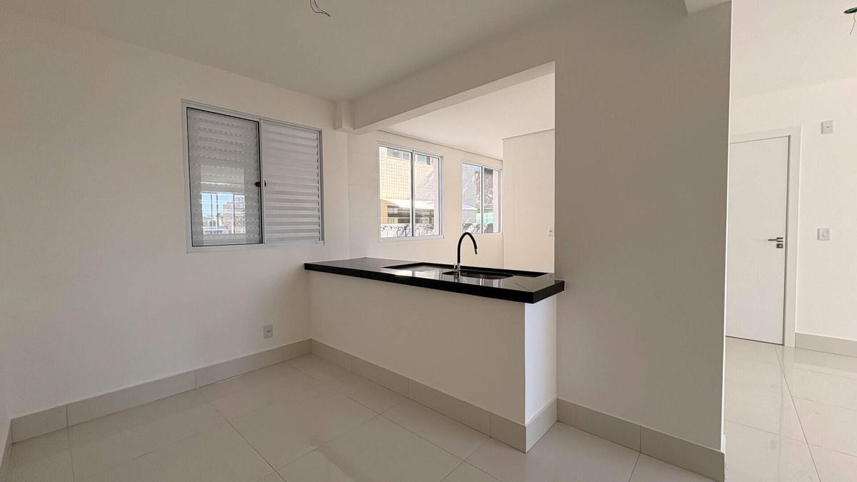 Apartamento, Vila Paris, 2 Quartos, 2 Vagas, 1 Suíte