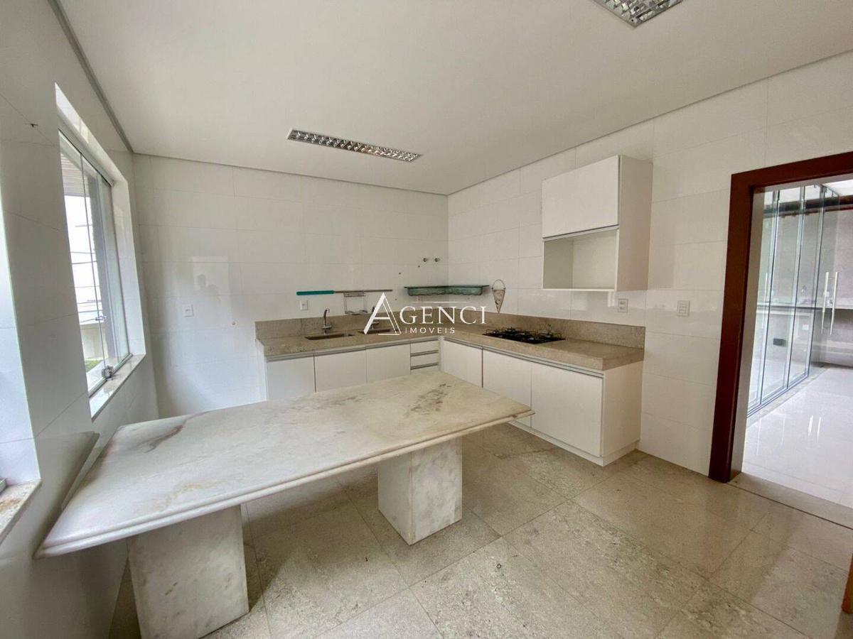 Casa, Paquetá, 4 Quartos, 0 Vaga, 2 Suítes