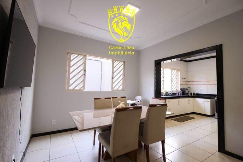 Casa, João Pinheiro, 5 Quartos, 5 Vagas, 1 Suíte