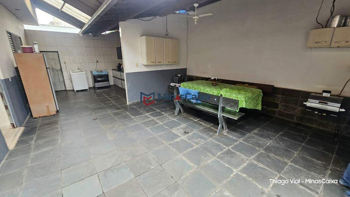 Casa, São José, 3 Quartos, 2 Vagas, 1 Suíte