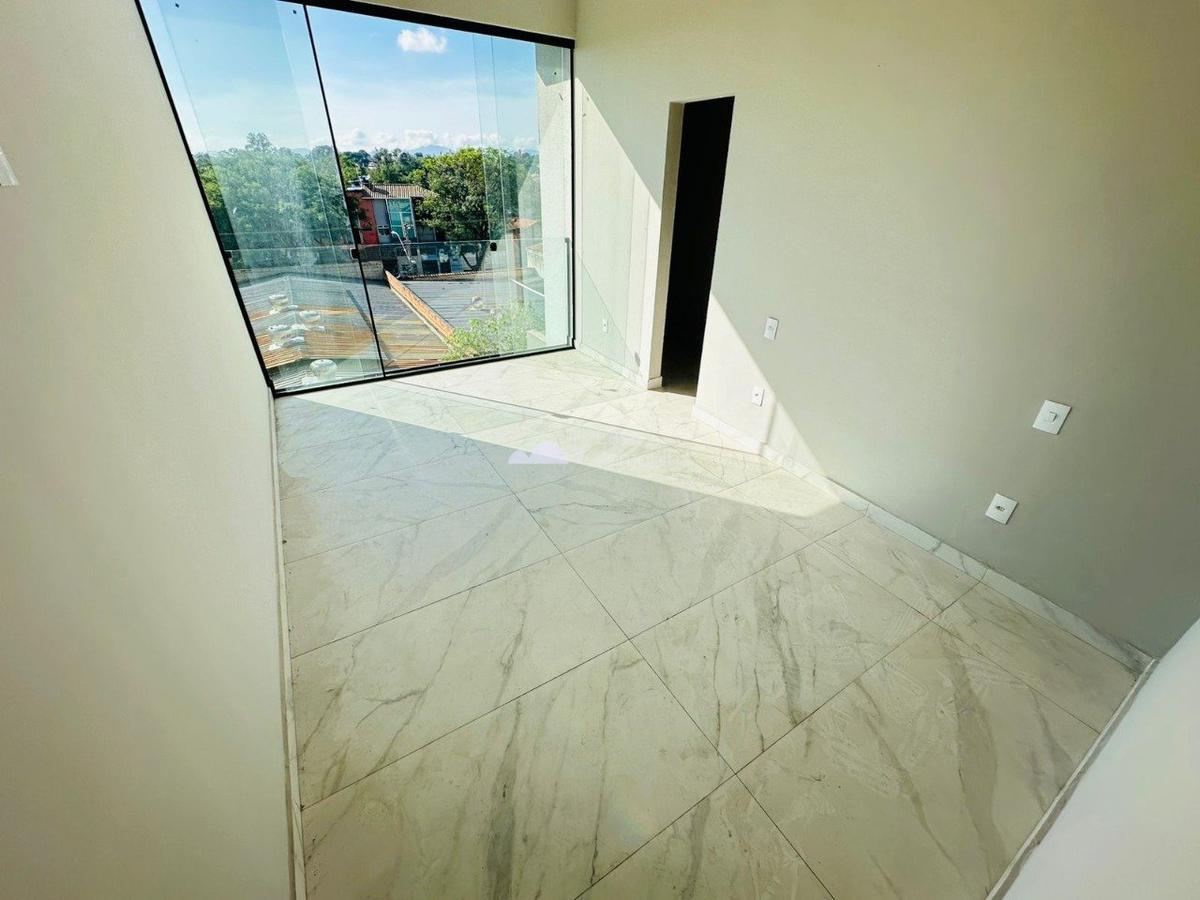 Casa, Planalto, 3 Quartos, 4 Vagas, 3 Suítes