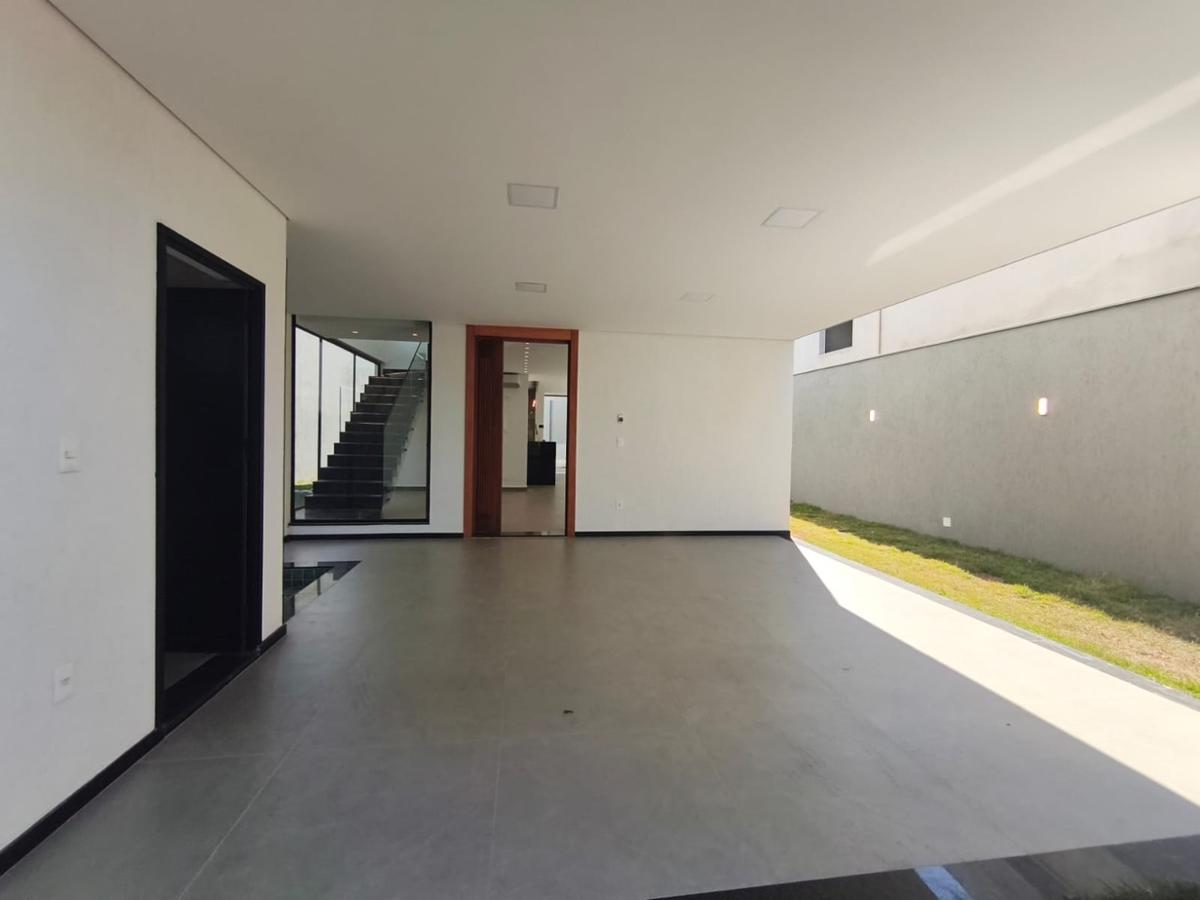 Casa, Trevo, 4 Quartos, 4 Vagas, 3 Suítes