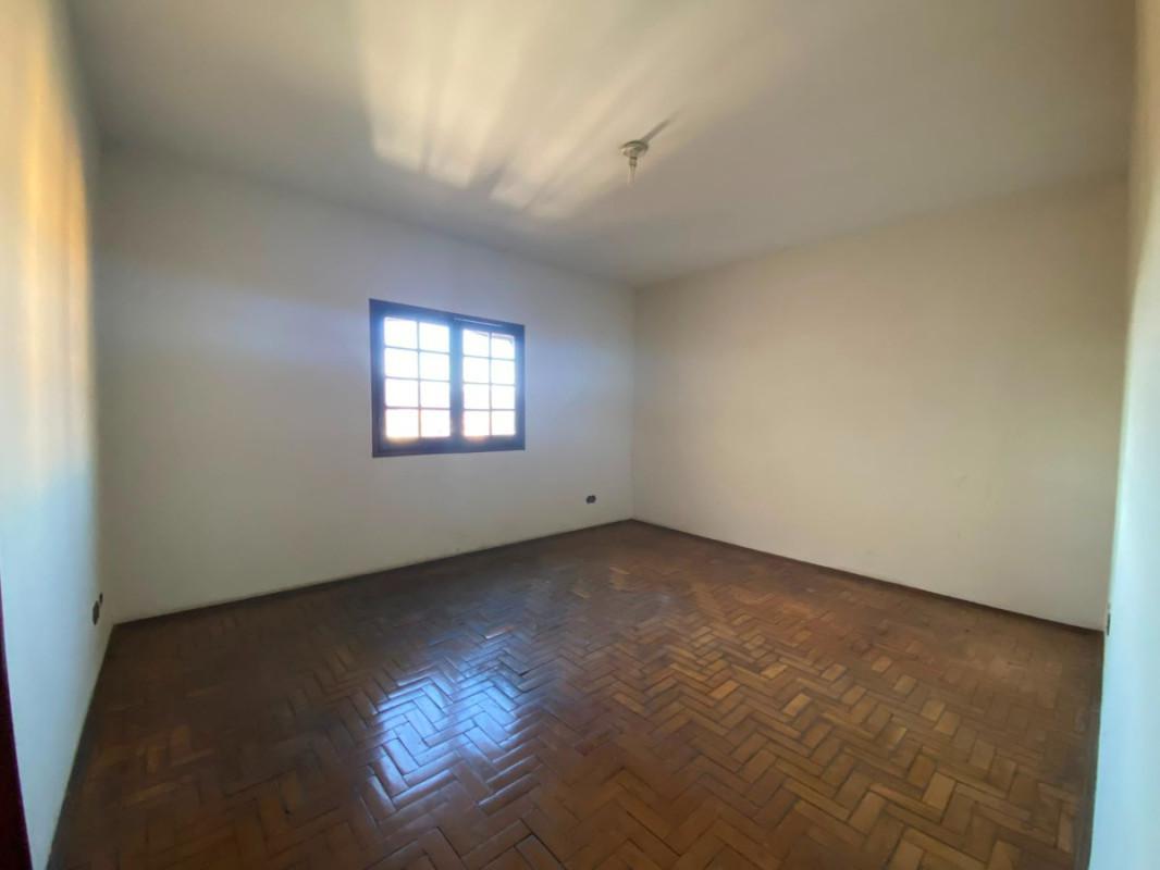 Casa, Centro, 5 Quartos, 1 Vaga, 2 Suítes