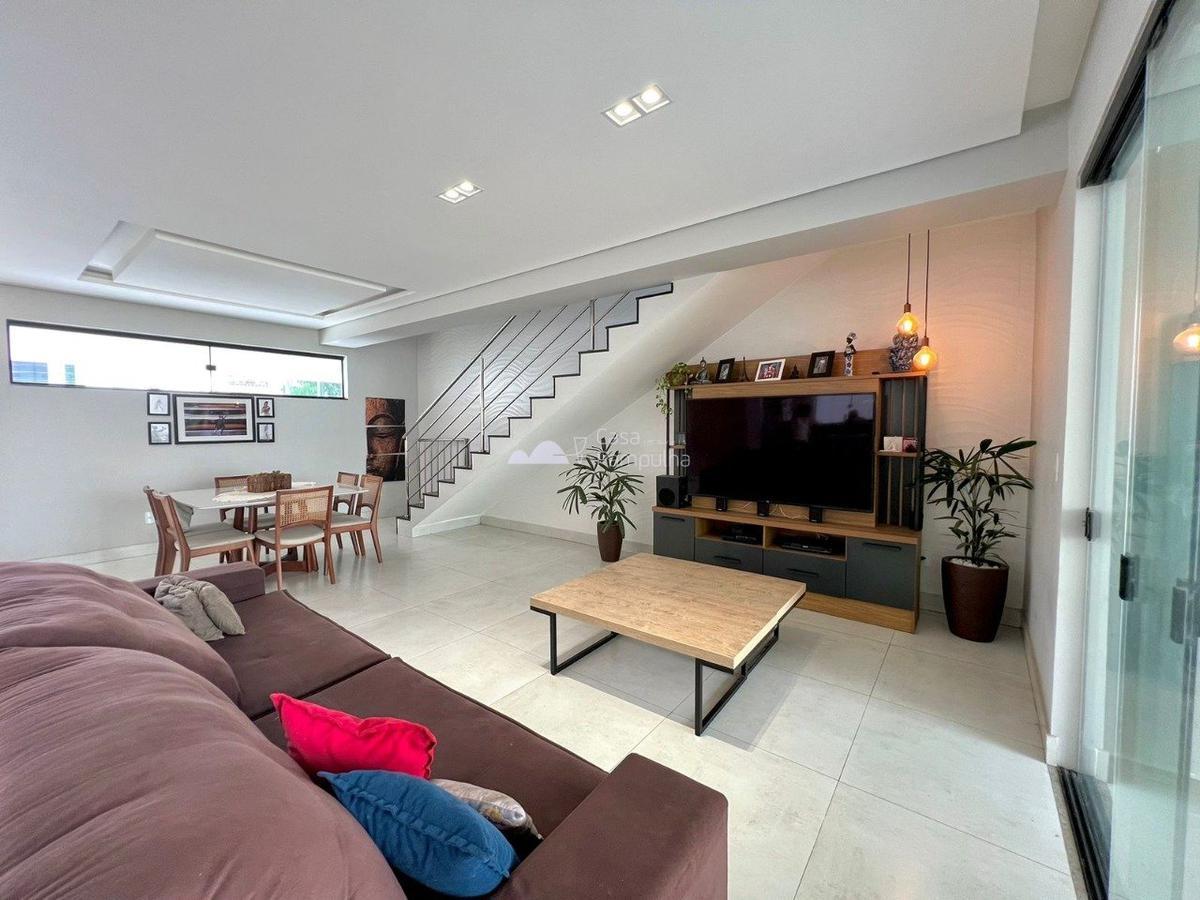 Casa, Planalto, 3 Quartos, 4 Vagas, 1 Suíte