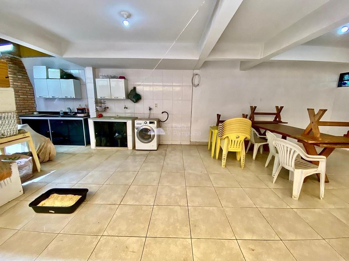 Casa, Santa Mônica, 4 Quartos, 2 Vagas, 2 Suítes