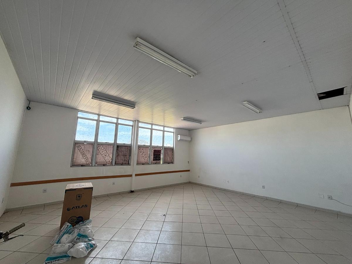 Sala, Venda Nova, 0 Quarto, 0 Vaga