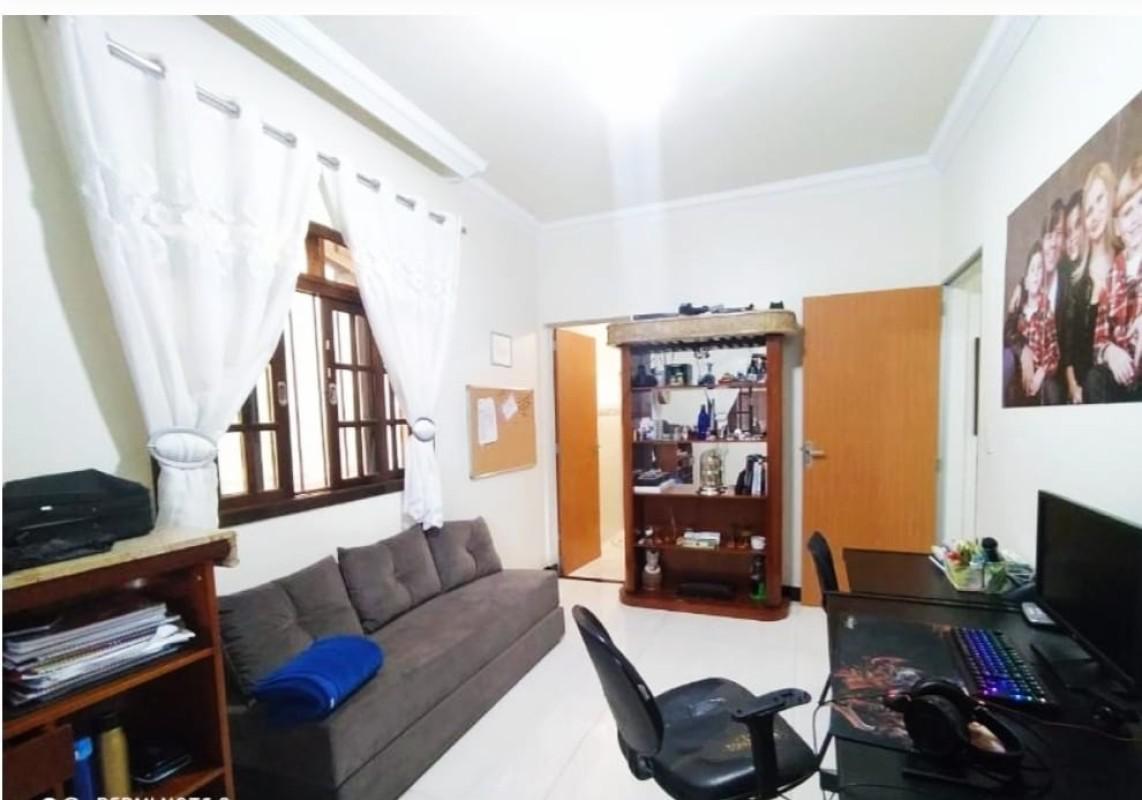 Casa, São Geraldo, 6 Quartos, 5 Vagas, 2 Suítes