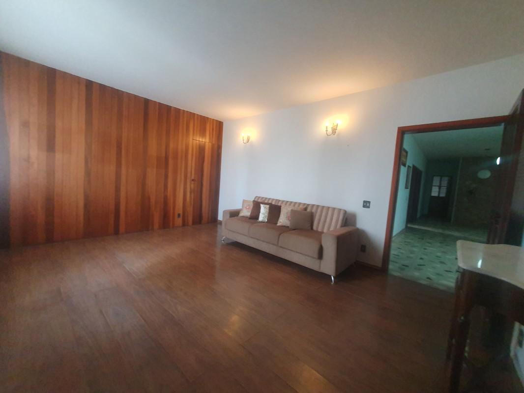 Casa, Nova Suíssa, 4 Quartos, 4 Vagas, 1 Suíte