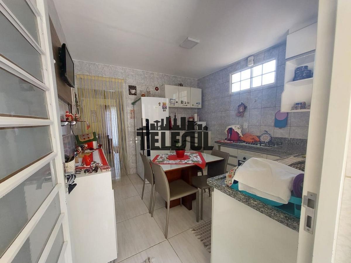 Casa, Jardim Mont Serrat, 2 Quartos, 2 Vagas