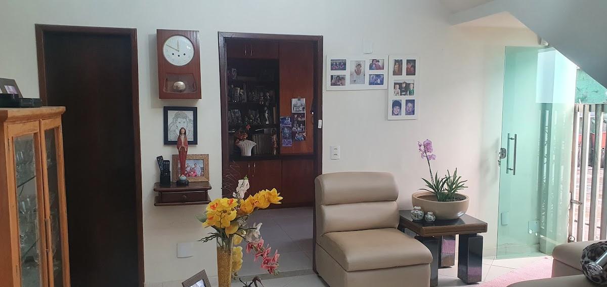 Casa, Buritis, 4 Quartos, 3 Vagas, 2 Suítes
