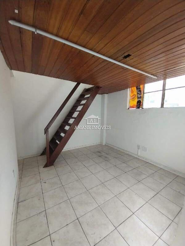 Andar, Centro, 0 Quarto, 0 Vaga