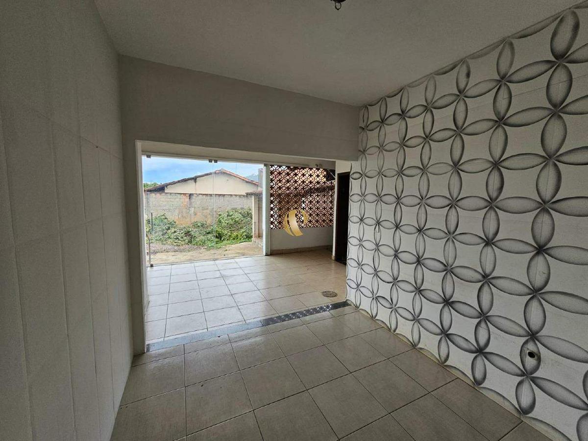 Casa, Esperança, 4 Quartos, 2 Vagas, 1 Suíte