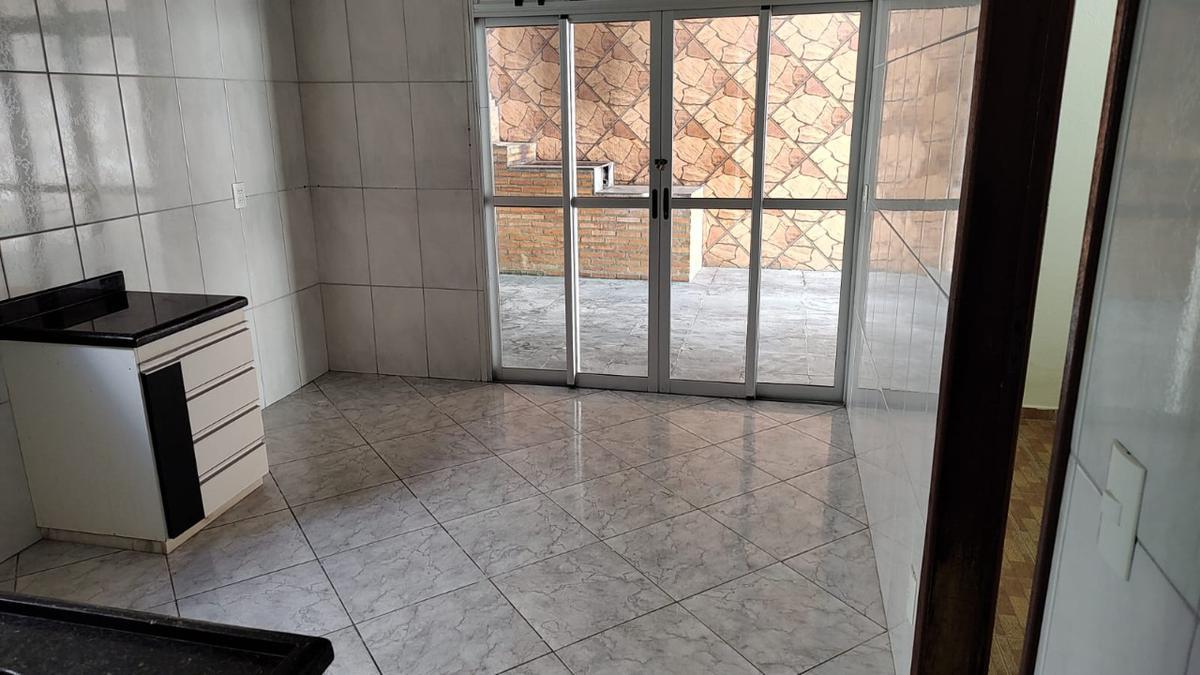 Casa Comercial, Piratininga (venda Nova), 3 Quartos, 5 Vagas, 1 Suíte