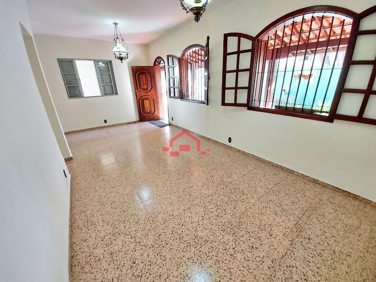 Casa, Padre Eustáquio, 2 Quartos, 3 Vagas, 1 Suíte