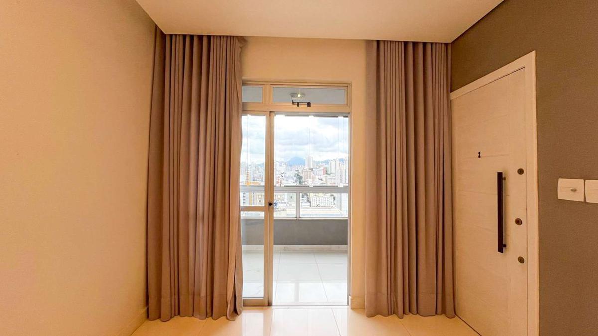 Apartamento, Coração de Jesus, 4 Quartos, 3 Vagas, 1 Suíte