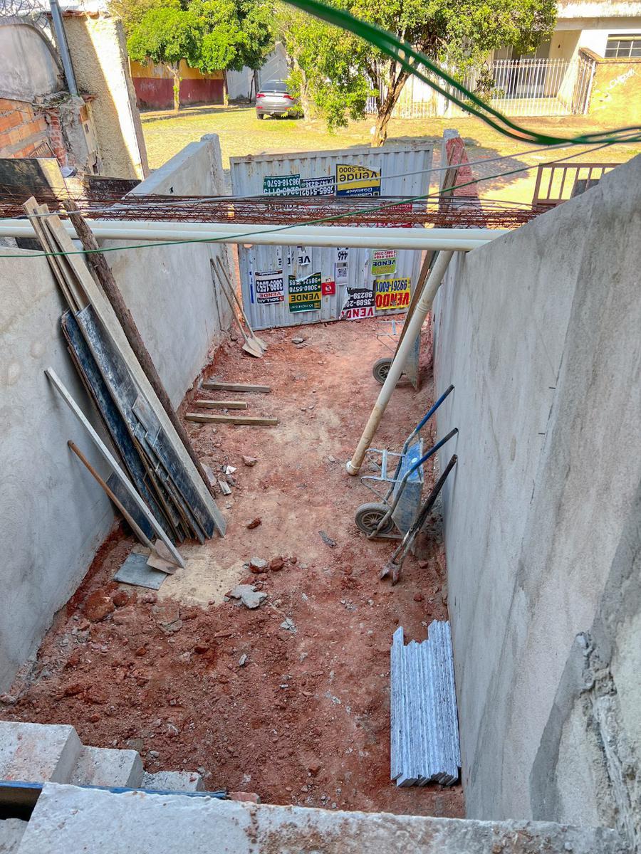 Casa, Santa Branca, 2 Quartos, 2 Vagas, 2 Suítes