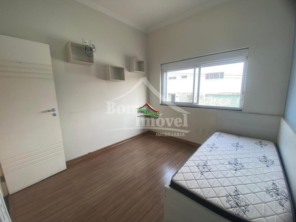 Casa, Centro, 2 Quartos, 6 Vagas, 1 Suíte