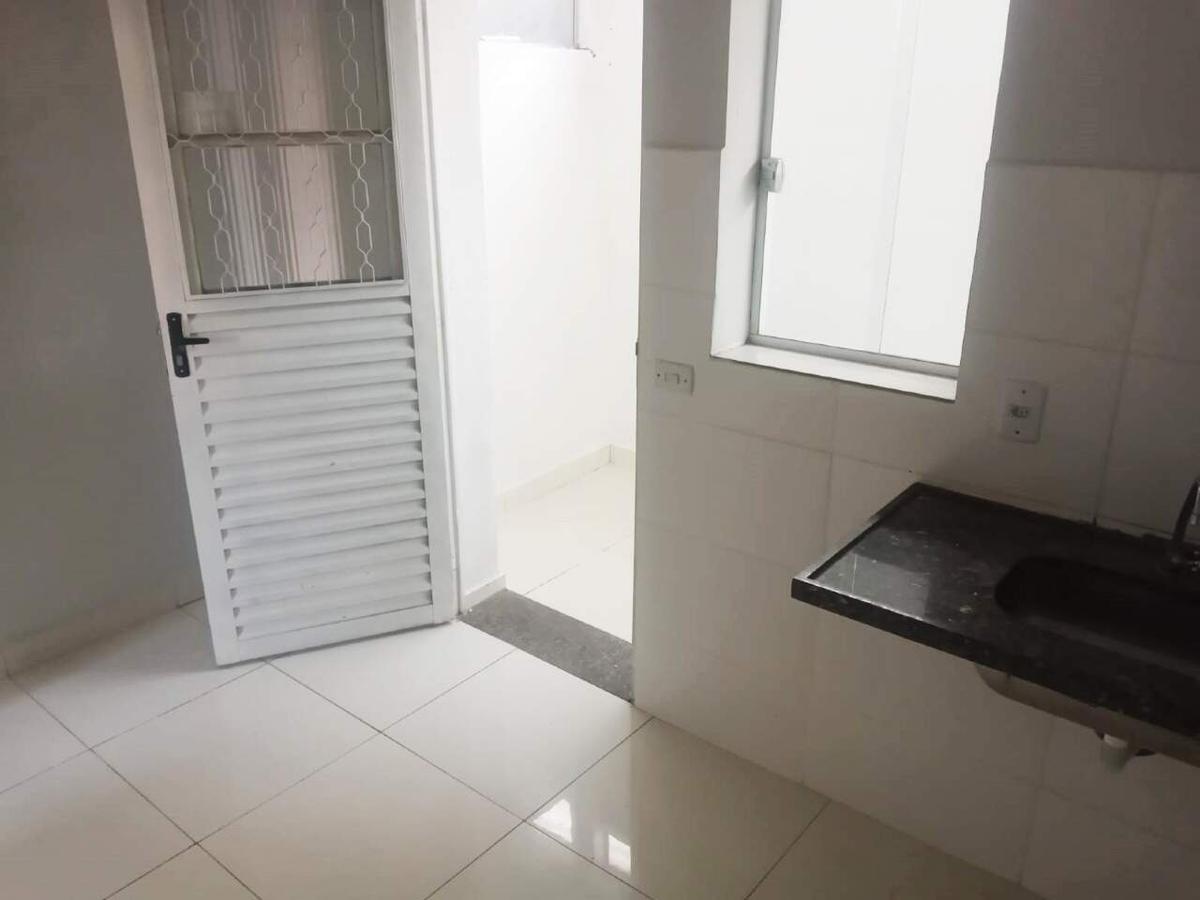Apartamento, Sagrada Família, 2 Quartos, 0 Vaga