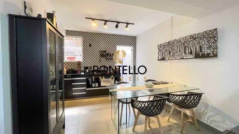 Casa, Castelo, 2 Quartos, 2 Vagas