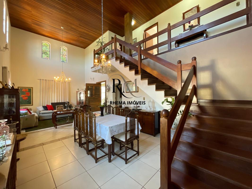 Casa, Planalto, 5 Quartos, 4 Vagas, 2 Suítes