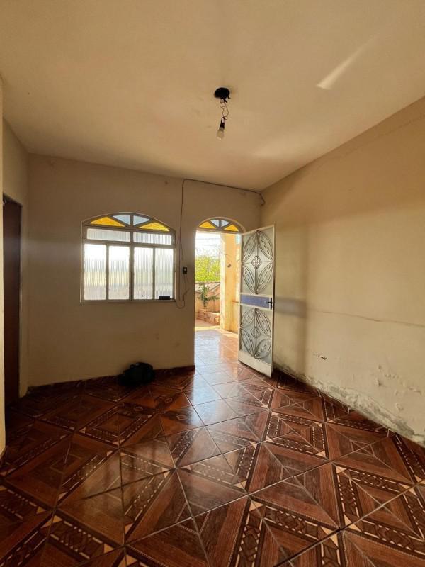 Casa, Jatobá (barreiro), 2 Quartos, 1 Vaga, 1 Suíte