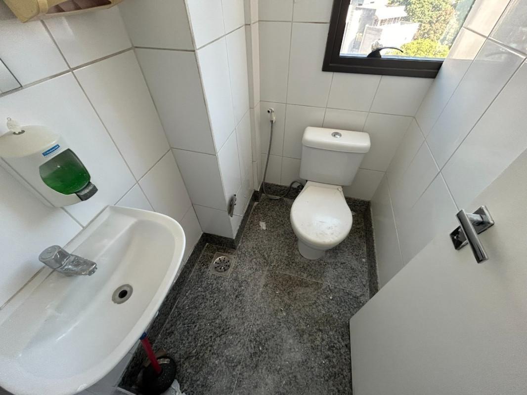 Sala, Savassi, 0 Quarto, 2 Vagas