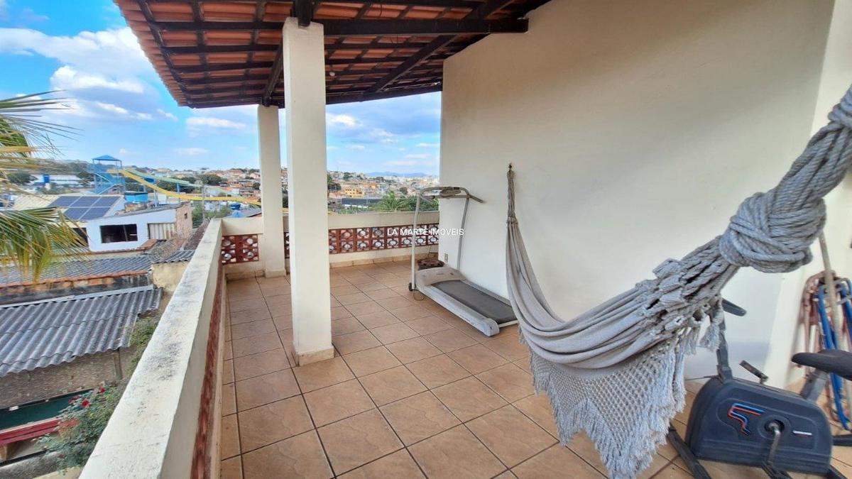Casa, Novo Eldorado, 4 Quartos, 2 Vagas, 3 Suítes