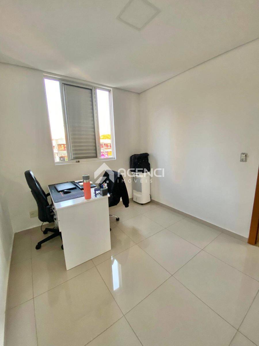 Cobertura, Cabral, 2 Quartos, 0 Vaga, 0 Suíte