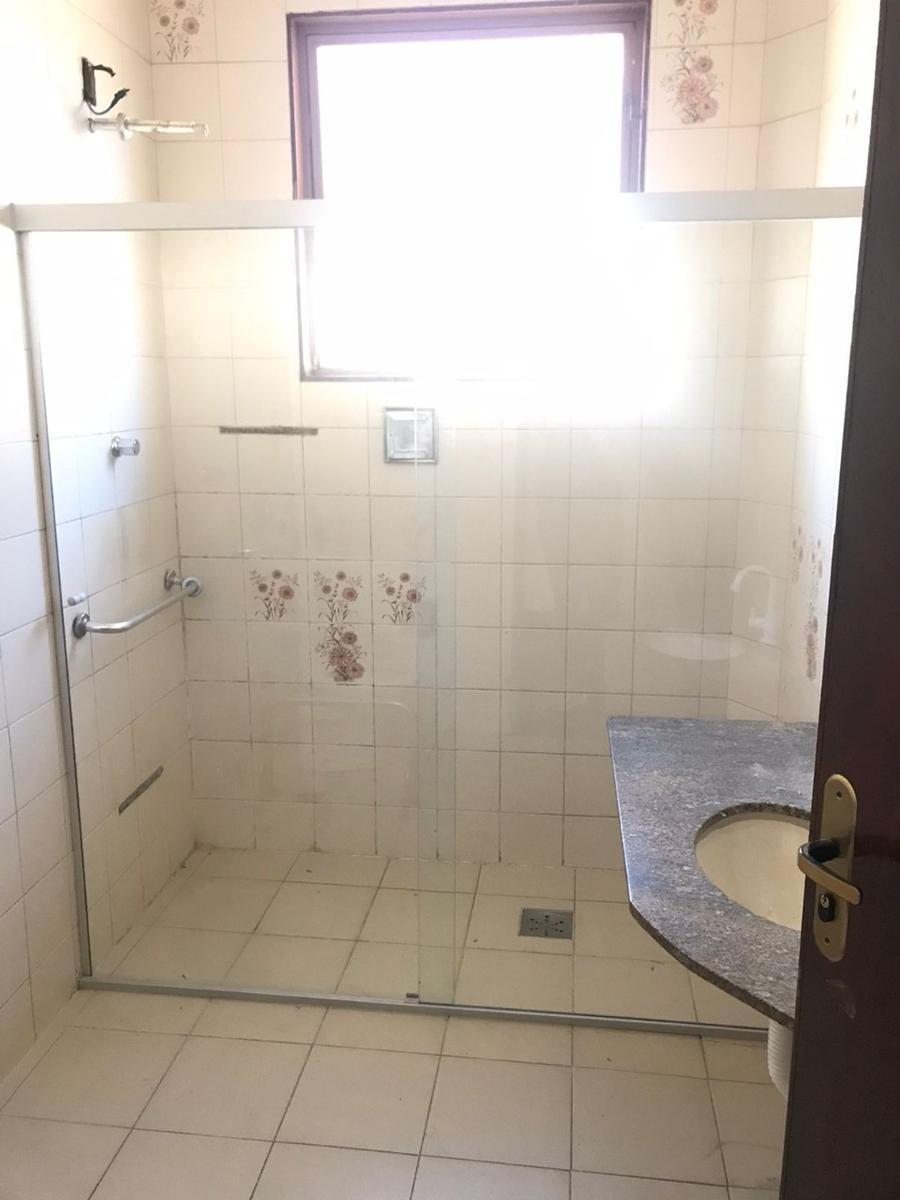 Casa, Santa Branca, 4 Quartos, 4 Vagas, 2 Suítes