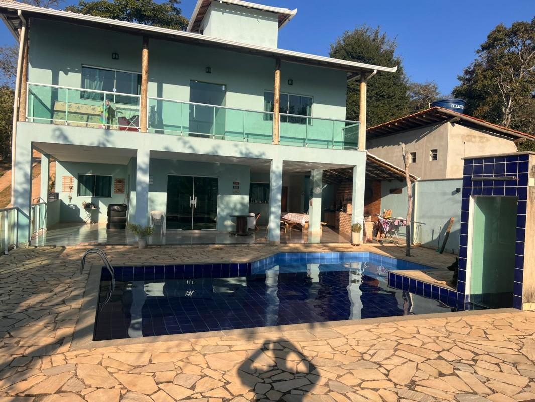 Fazenda, Vila Ipê Amarelo, 4 Quartos, 6 Vagas, 2 Suítes