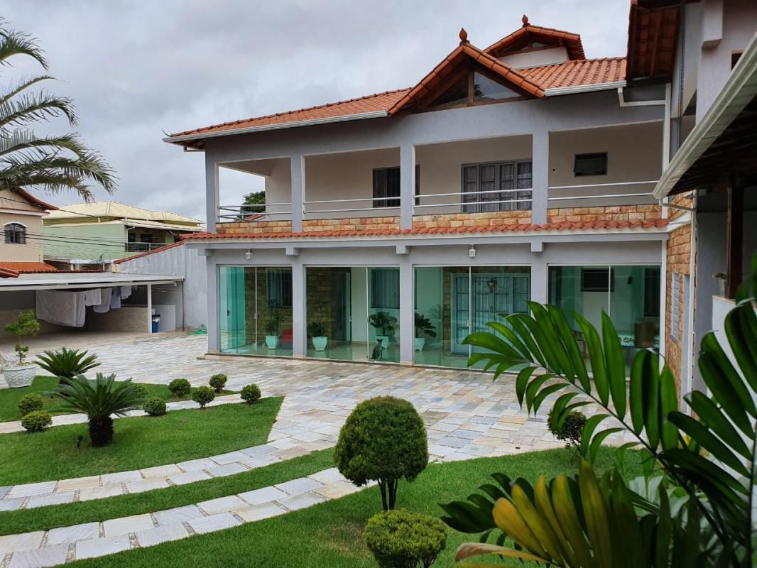 Casa, Milionários, 4 Quartos, 3 Vagas, 1 Suíte