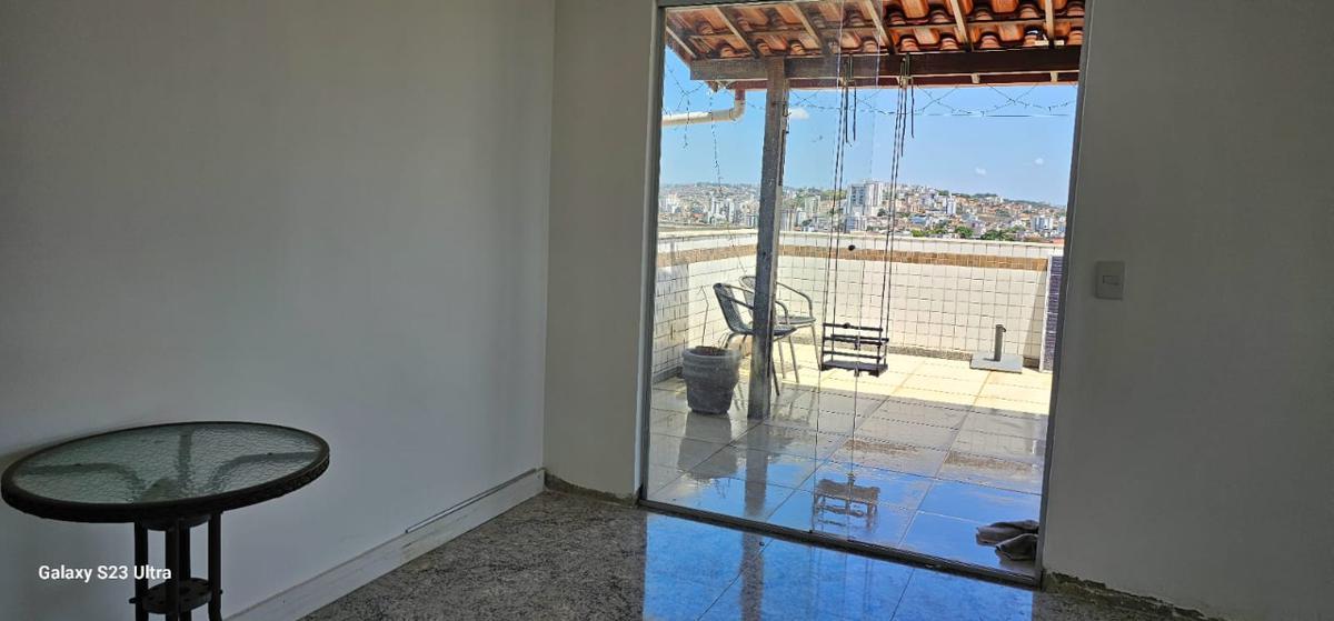 Cobertura, Pirajá, 3 Quartos, 2 Vagas, 1 Suíte