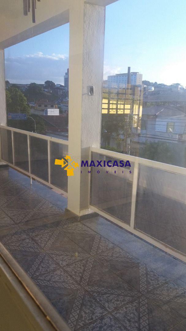 Casa, Cachoeirinha, 4 Quartos, 6 Vagas, 1 Suíte