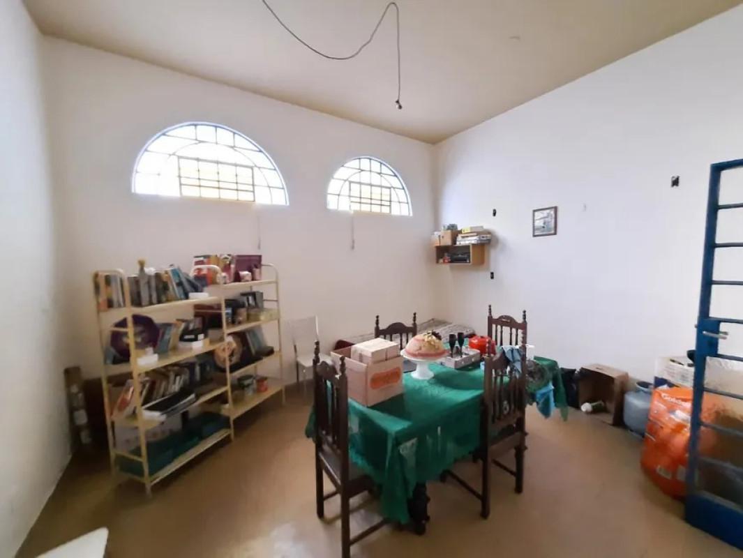 Casa, Planalto, 4 Quartos, 3 Vagas, 1 Suíte