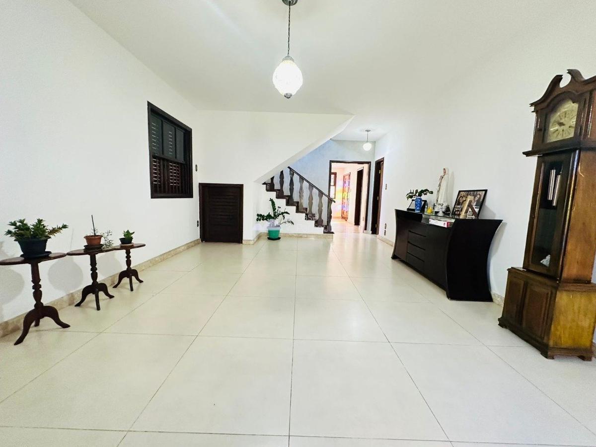 Casa, Santa Mônica, 3 Quartos, 6 Vagas, 1 Suíte