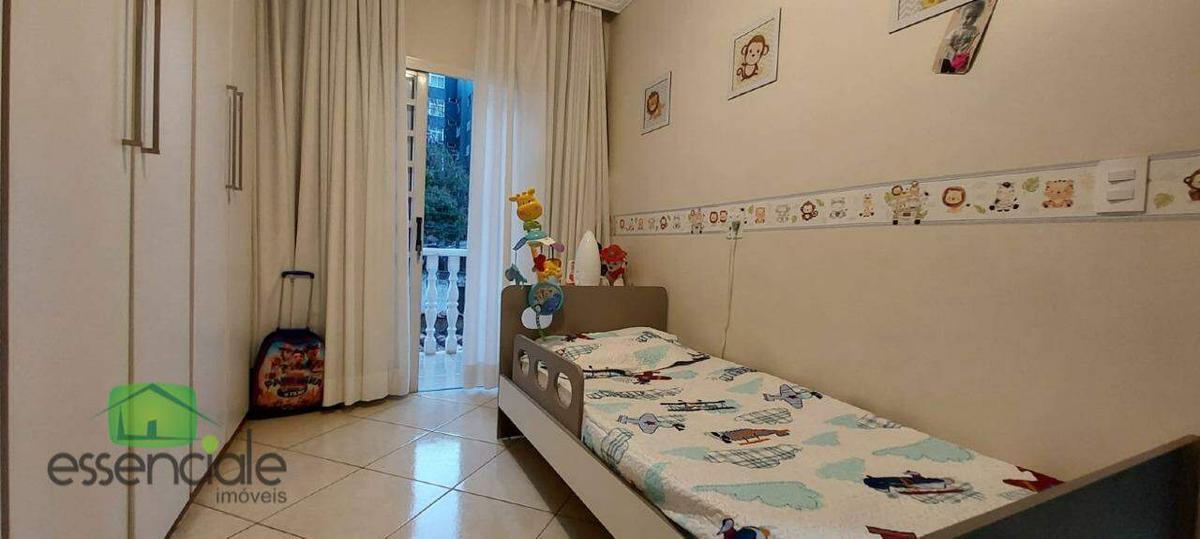 Casa, Santa Cruz Industrial, 3 Quartos, 2 Vagas