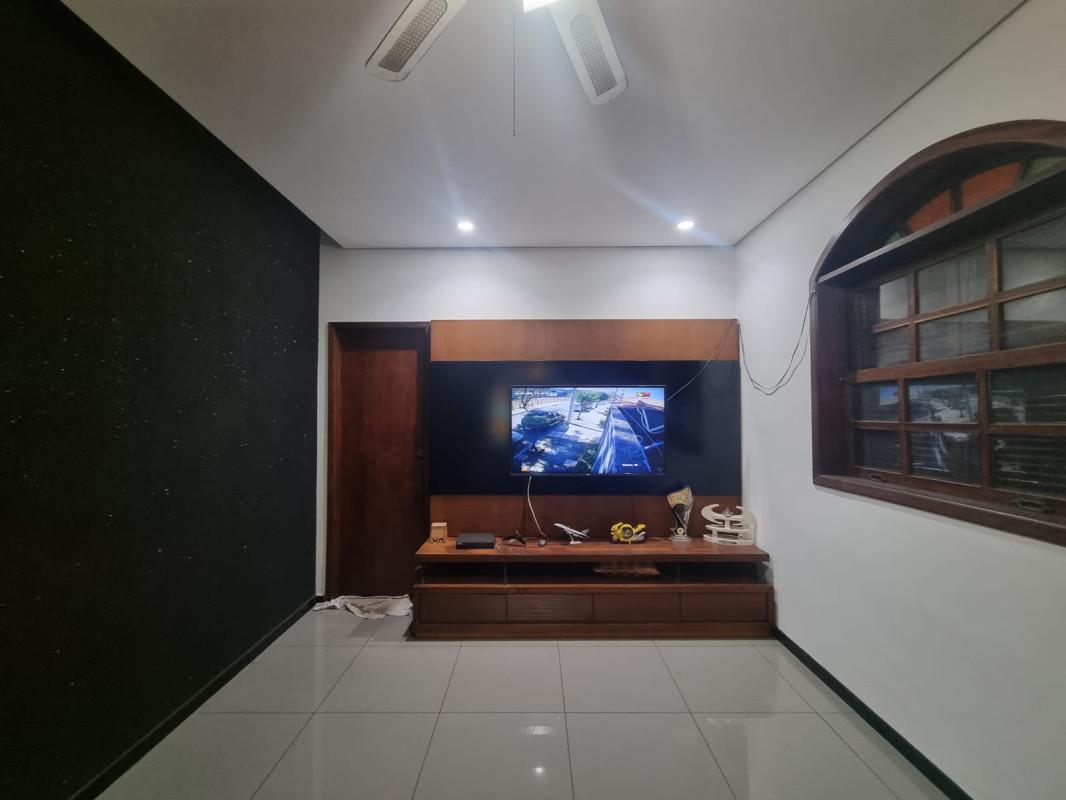 Casa, Jardim Riacho das Pedras, 3 Quartos, 8 Vagas, 2 Suítes