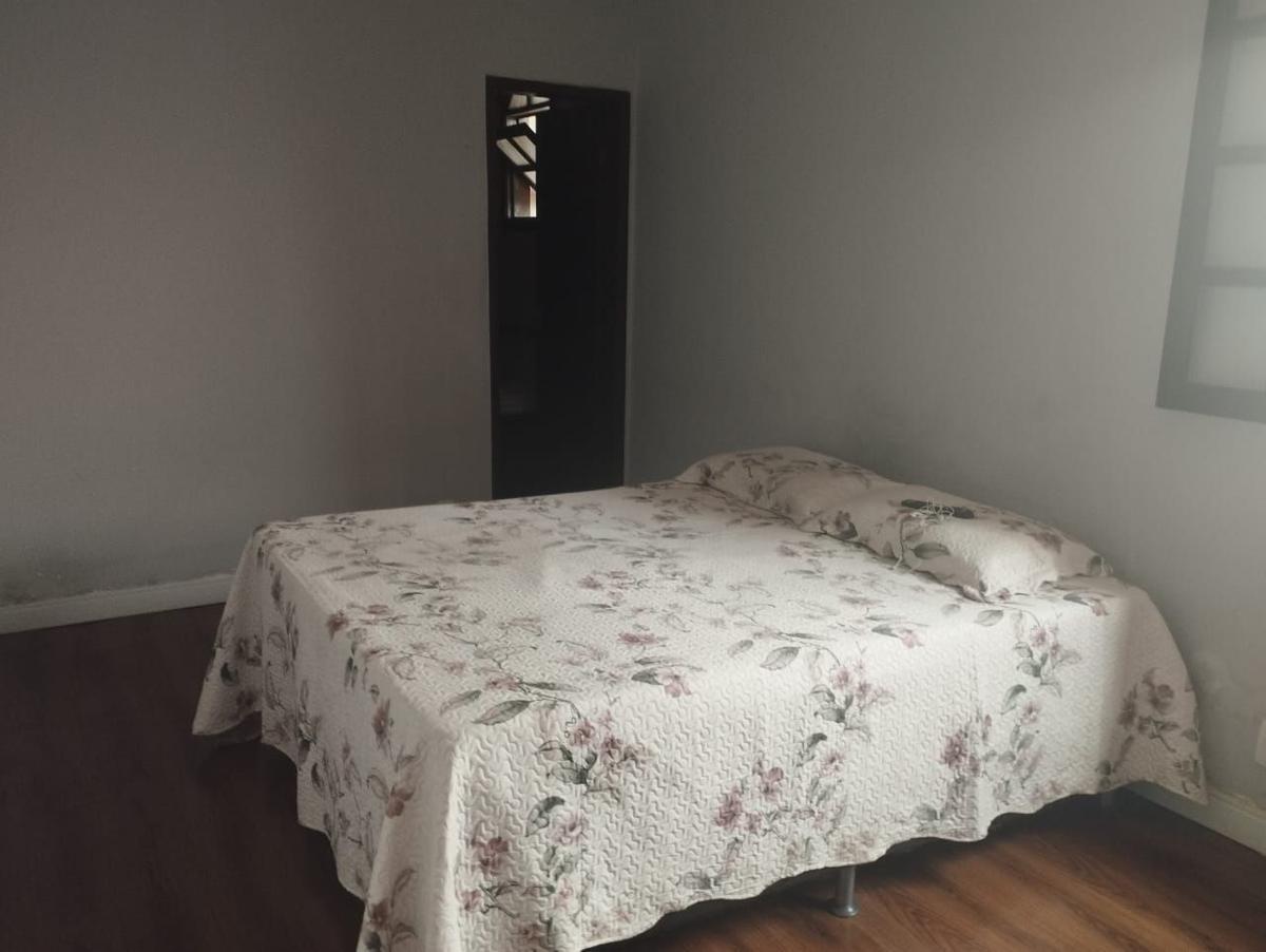 Casa, Santa Cruz, 3 Quartos, 7 Vagas, 1 Suíte