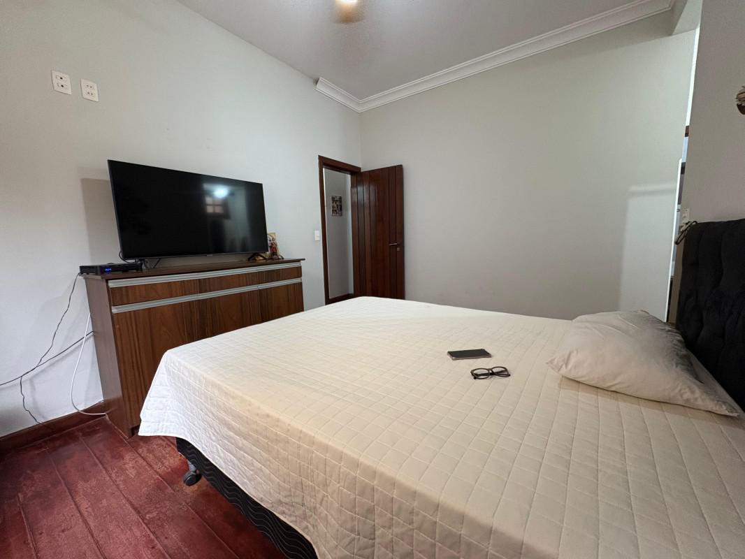 Casa, Paquetá, 4 Quartos, 2 Vagas, 1 Suíte